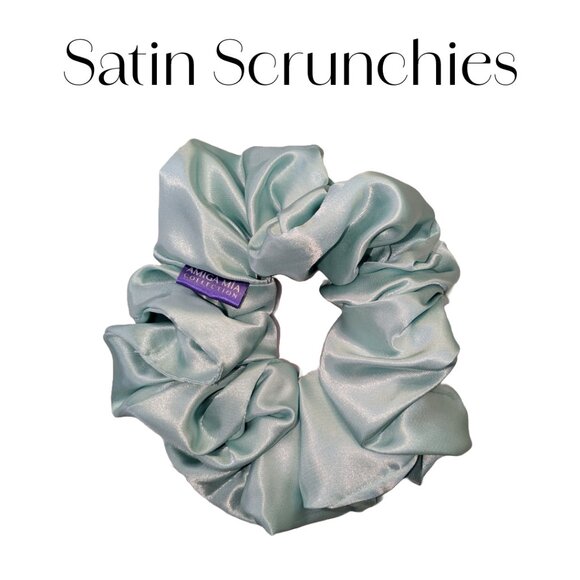 Amiga Mia large baby blue satin scrunchie hand crafted - Picture 4 of 5